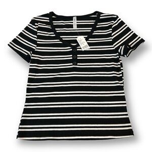 7Daywknd Women’s Striped Cropped Ribbed Top Size Medium NWT